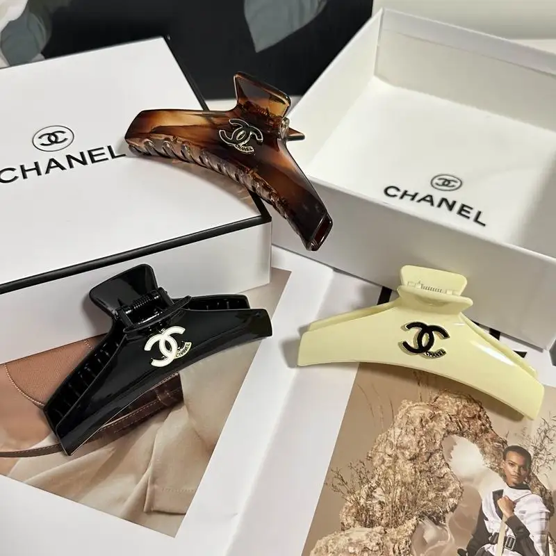 Chanel Hair Grab Clip hh32